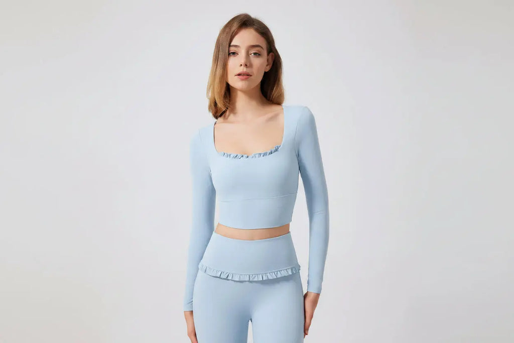 Ensemble de Yoga Femme en Dentelle Col Carré - Top à Manches Longues et Pantalon Évasé