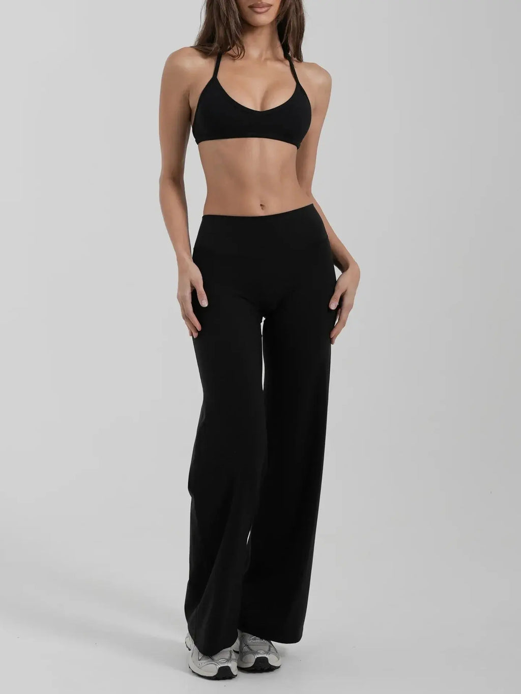 Ensemble Fitness Femme Dos Nu - Soutien-Gorge à Bretelles Licou et Legging Évasé