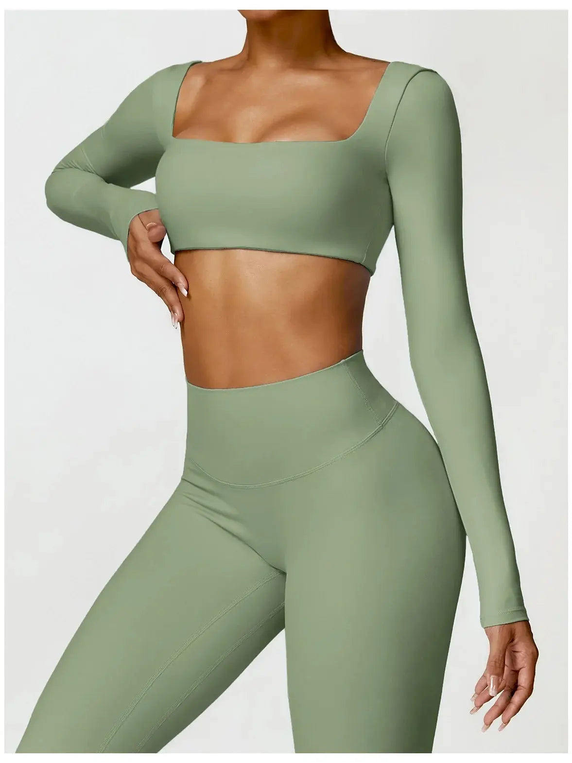Ensemble Sport Femme 2 Pièces - Soutien-Gorge à Manches Longues et Short Taille Haute - 004