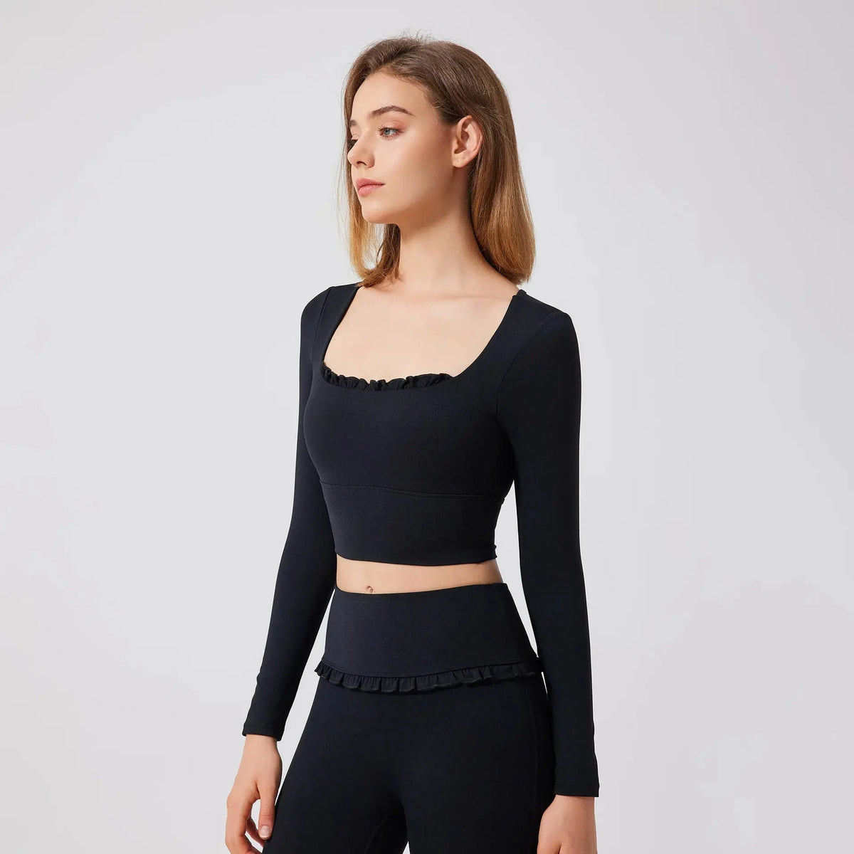 Ensemble de Yoga Femme en Dentelle Col Carré - Top à Manches Longues et Pantalon Évasé