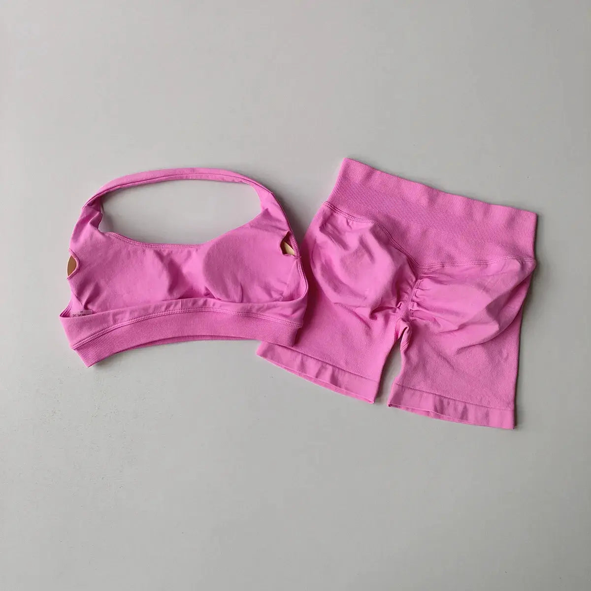 Ensemble Sport Femme 2 Pièces - Soutien-Gorge Col Halter Sans Manches et Short Taille Haute - TZ606
