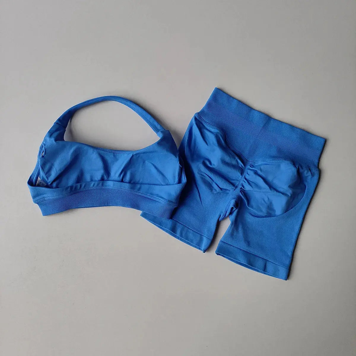 Ensemble Sport Femme 2 Pièces - Soutien-Gorge Col Halter Sans Manches et Short Taille Haute - TZ606