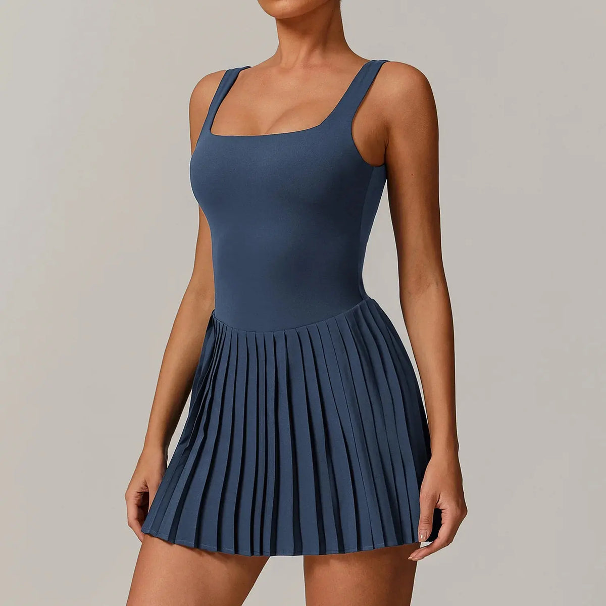 Robe de Tennis Femme à Dos Plissé - Short Intégré et Poches