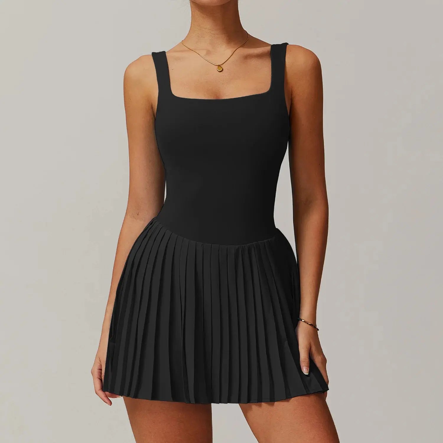 Robe de Tennis Femme à Dos Plissé - Short Intégré et Poches